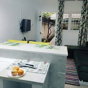  Appartement Studio, Cite La Gazelle ,pas Jafar, Quartier Calme 10 Min De L'aeroport Pres Du Technopark Tunisie